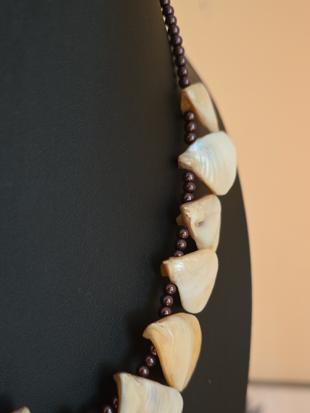 Artisan Mother of Pearl Teardrop Shell Statement Bib Necklace Iridescent - Picture 6 of 10